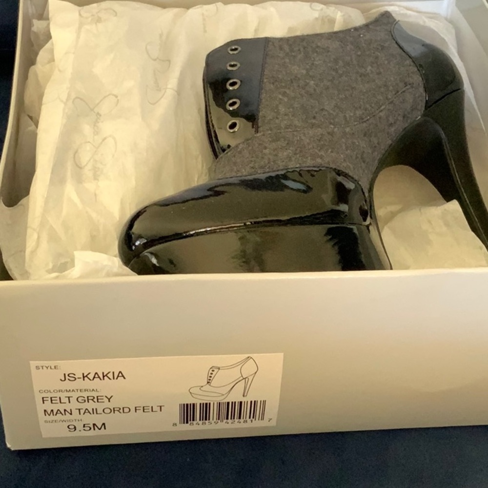 Jessica Simpson booties - Picture 2 of 3